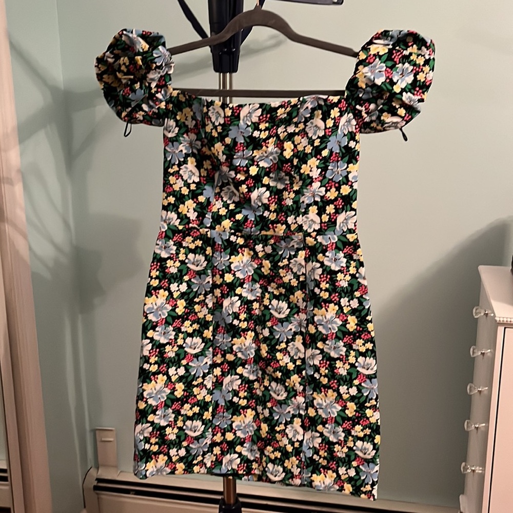 As seen on Emily in Paris. Maje size 3 floral dress NWT